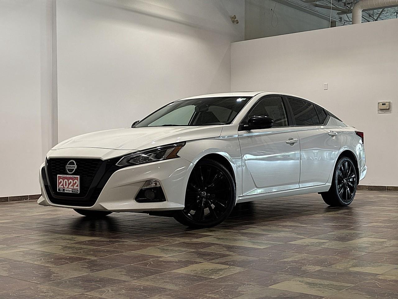 2022 Nissan Altima 2.5 SR Midnight Edition Photo