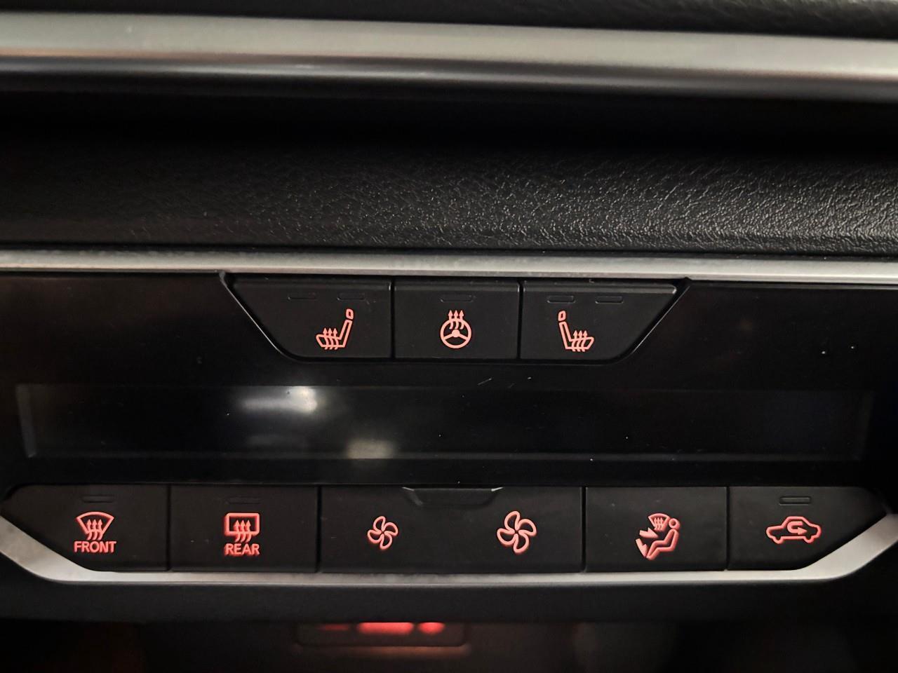 2022 Nissan Altima 2.5 SR Midnight Edition Photo