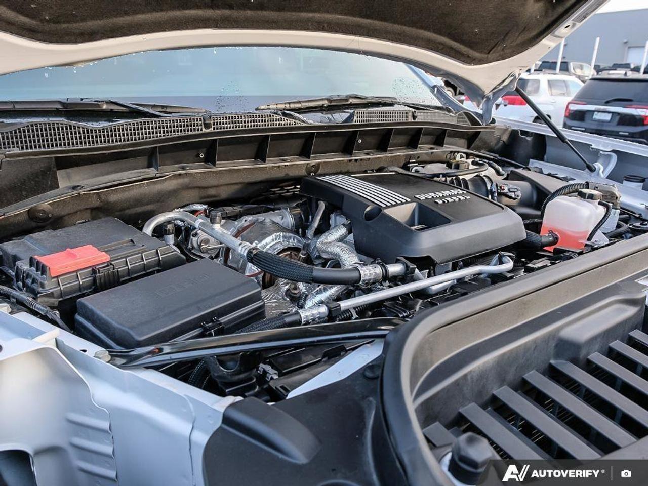 2025 GMC Sierra 1500 DenaliDENALI RESERVE, 4X4, CREW, DURAMAX, NAV, ROO Photo