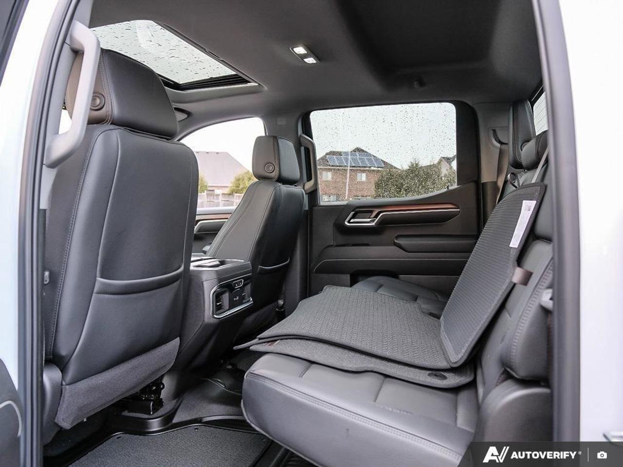 2025 GMC Sierra 1500 DenaliDENALI RESERVE, 4X4, CREW, DURAMAX, NAV, ROO Photo