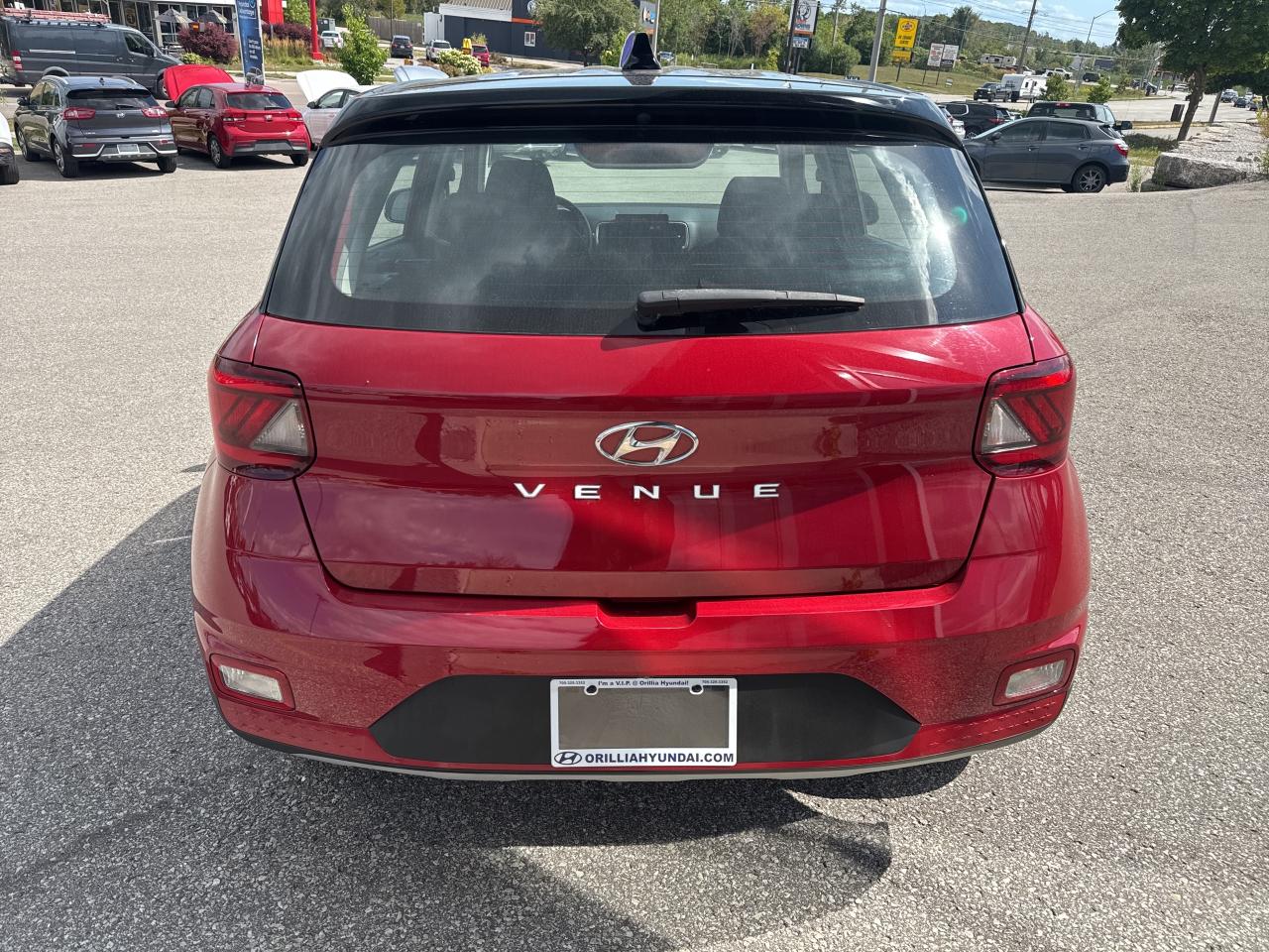 2022 Hyundai Venue ESS 1.6T HTD SEATS CPO* 3.99%** Photo3