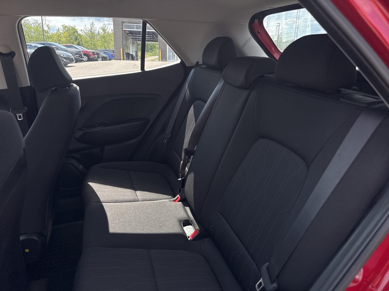 2022 Hyundai Venue ESS 1.6T HTD SEATS CPO* 3.99%** Photo