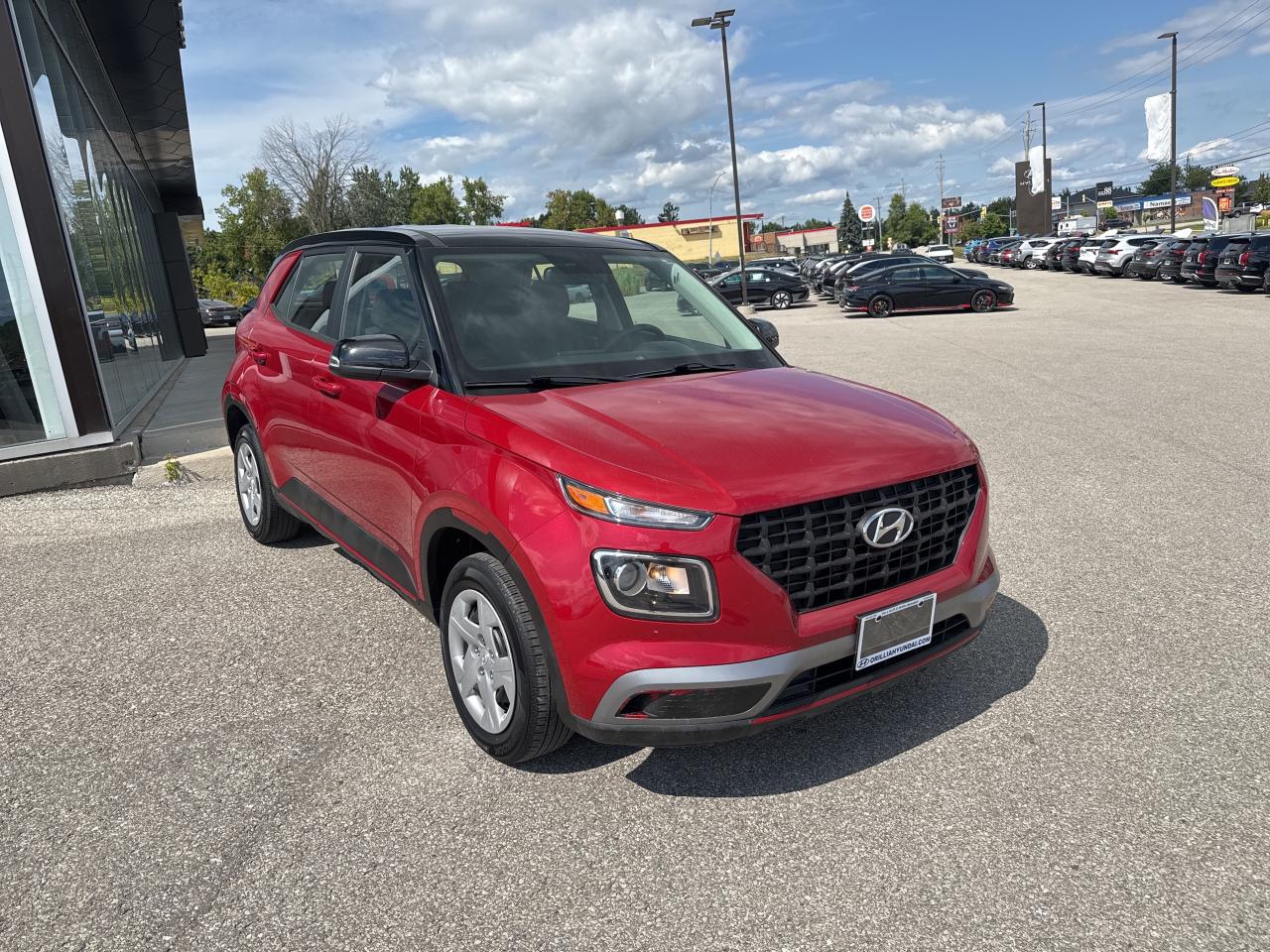 2022 Hyundai Venue ESS 1.6T HTD SEATS CPO* 3.99%** Photo