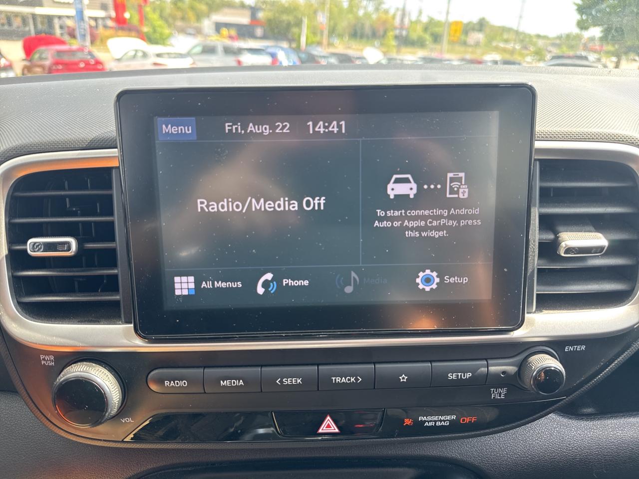 2022 Hyundai Venue ESS 1.6T HTD SEATS CPO* 3.99%** Photo