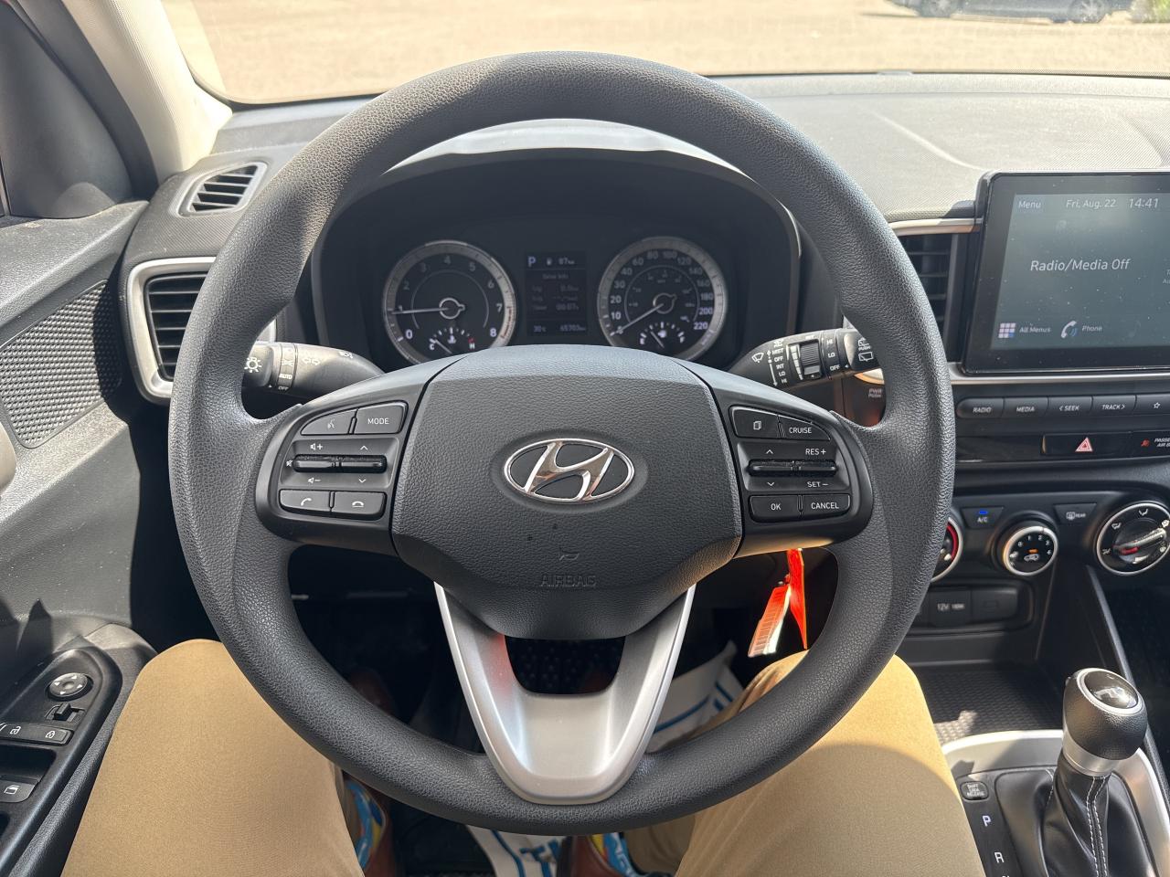 2022 Hyundai Venue ESS 1.6T HTD SEATS CPO* 3.99%** Photo