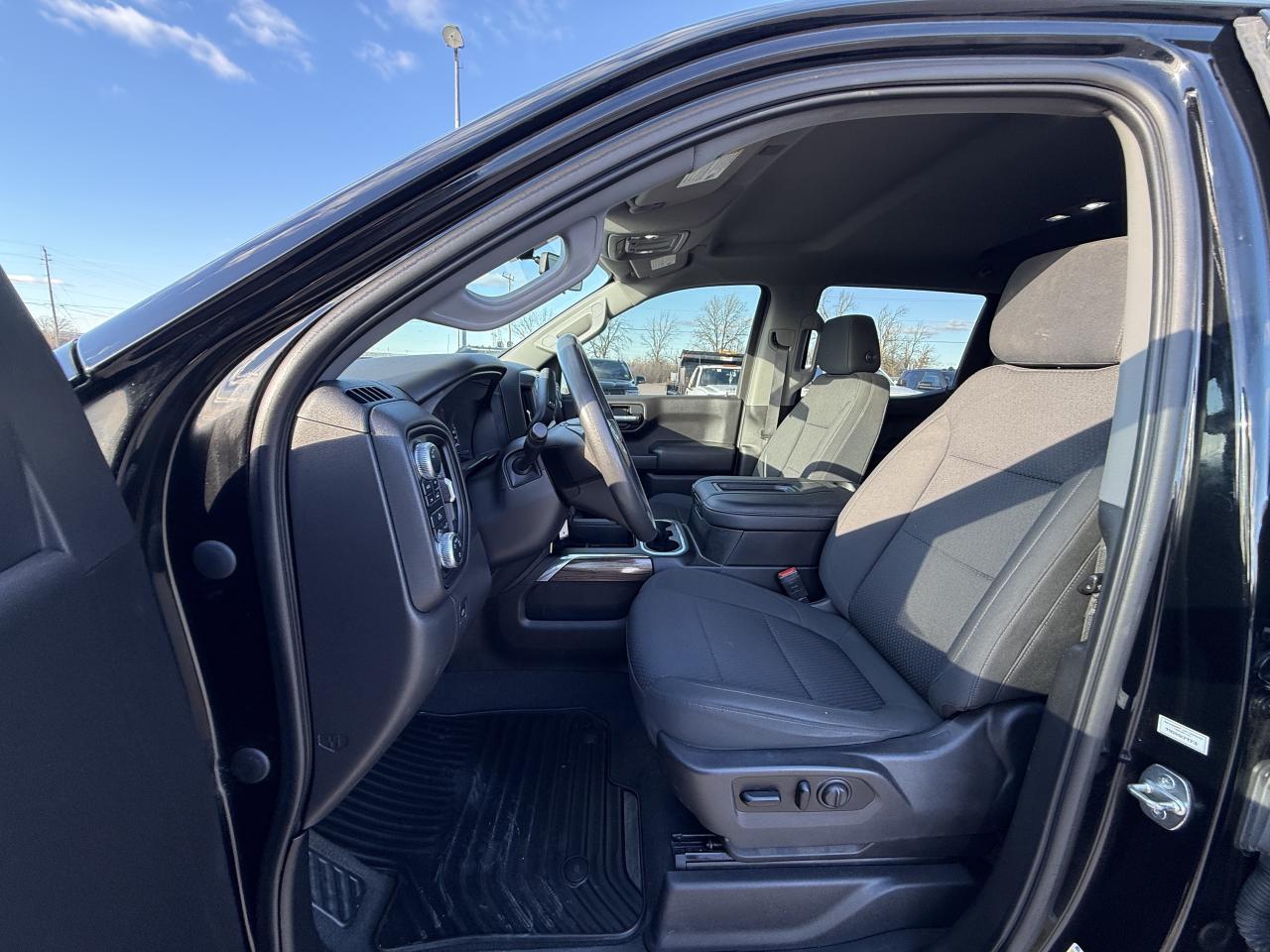 2021 GMC Sierra 1500 4WD Crew Cab Photo