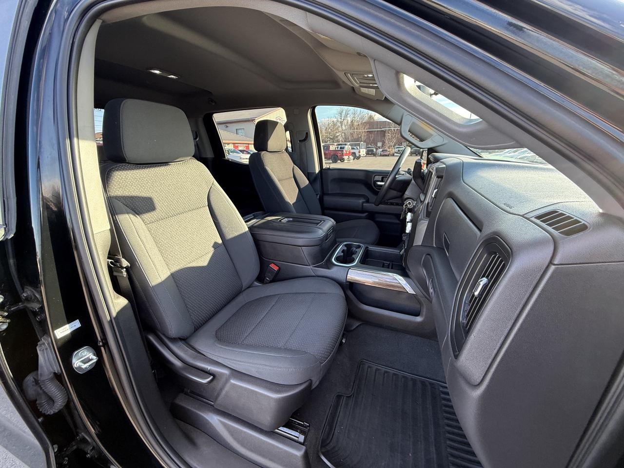 2021 GMC Sierra 1500 4WD Crew Cab Photo