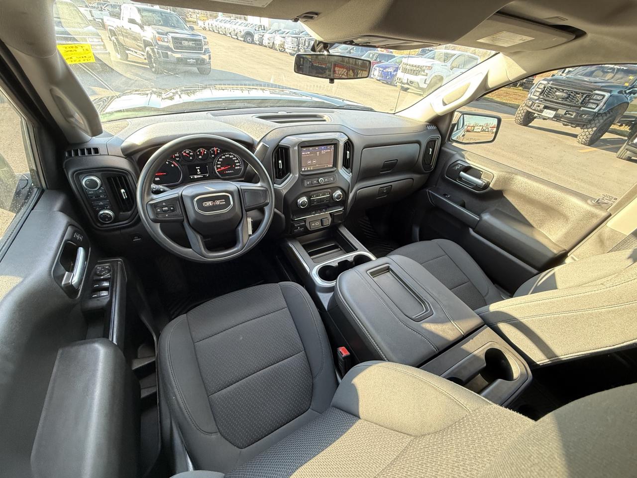 2021 GMC Sierra 1500 4WD Crew Cab Photo