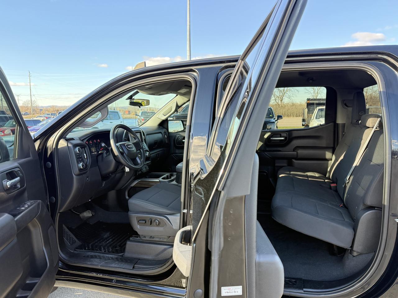 2021 GMC Sierra 1500 4WD Crew Cab Photo