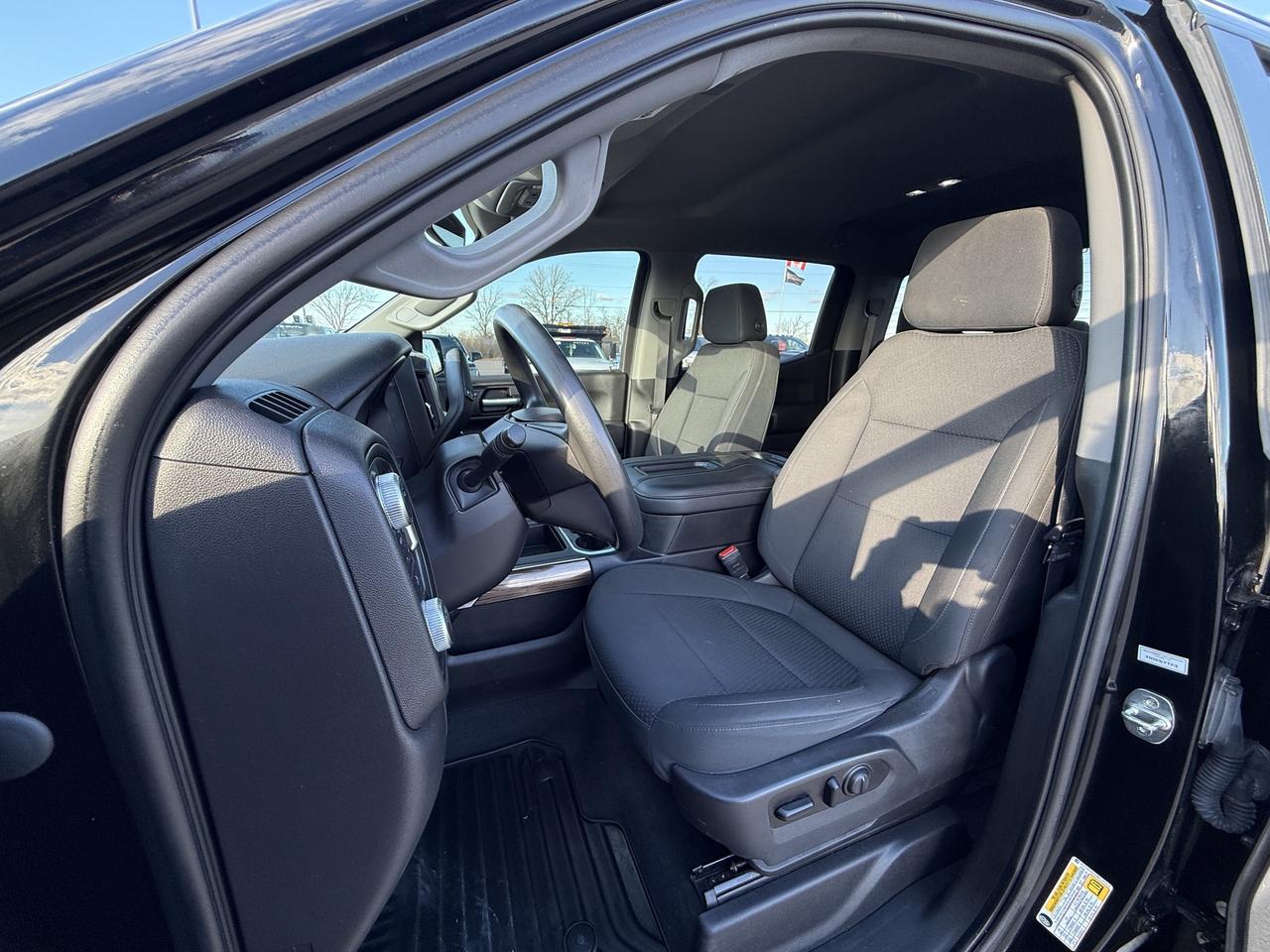 2021 GMC Sierra 1500 4WD Crew Cab Photo