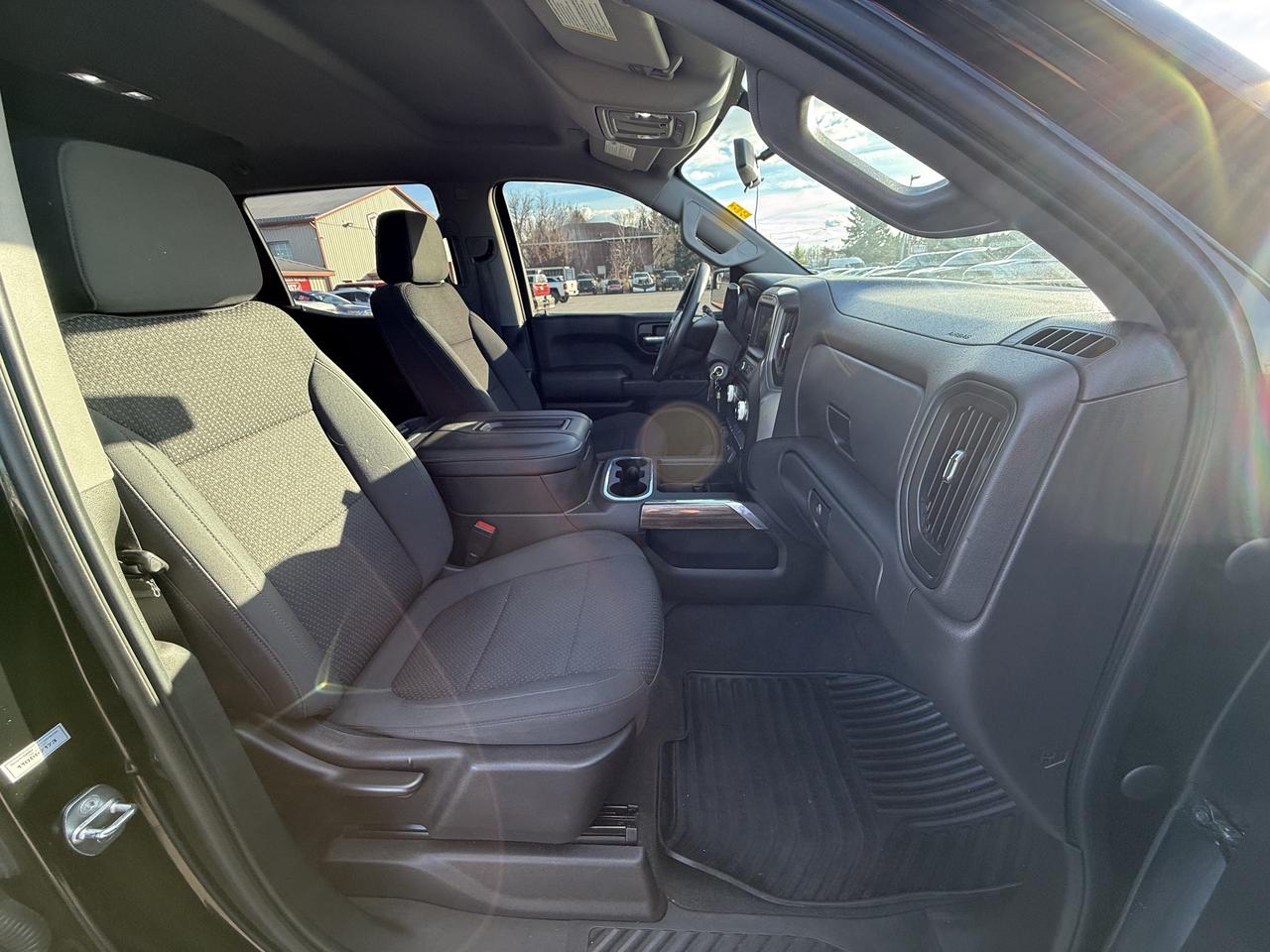 2021 GMC Sierra 1500 4WD Crew Cab Photo