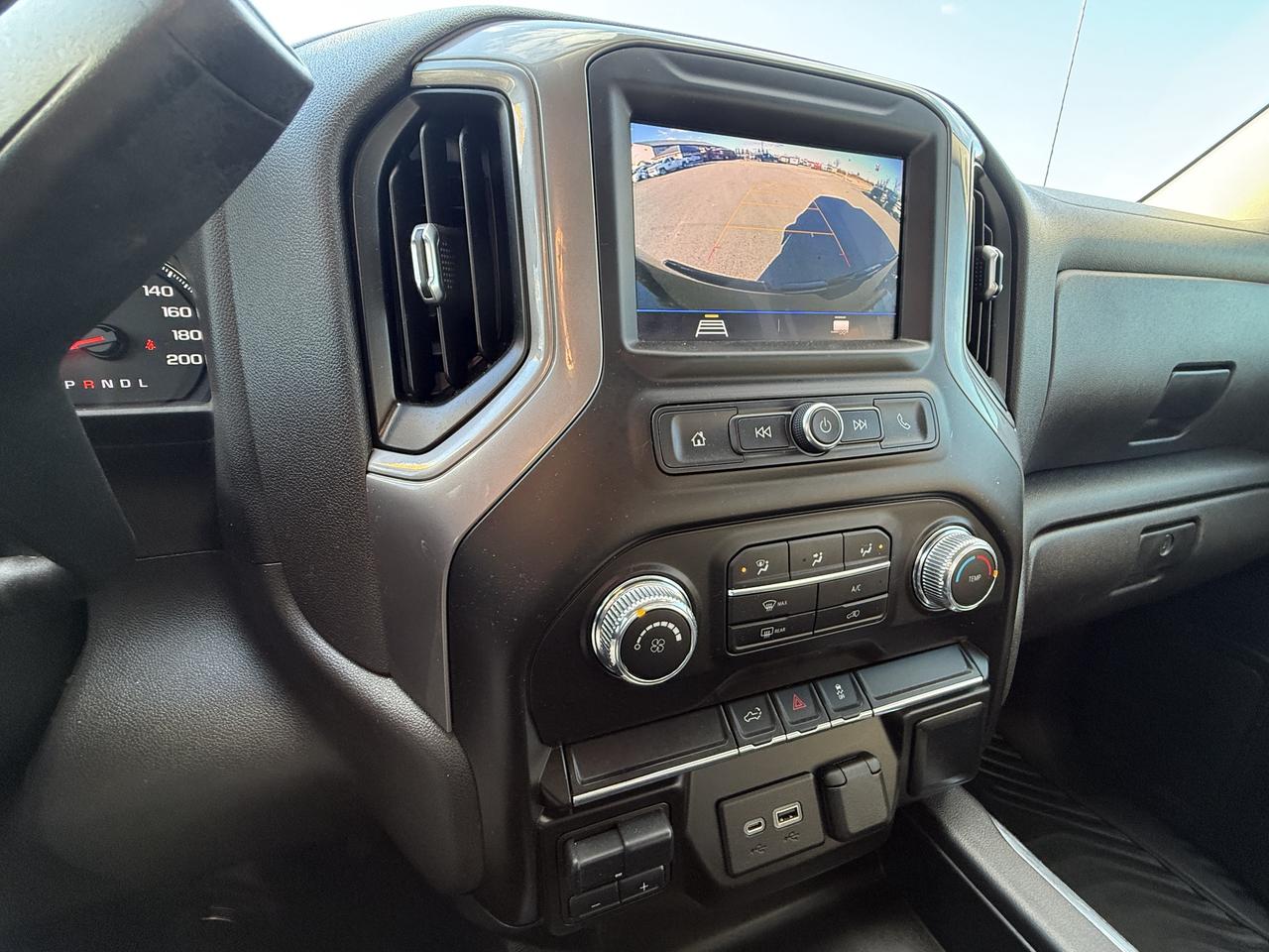 2021 GMC Sierra 1500 4WD Crew Cab Photo