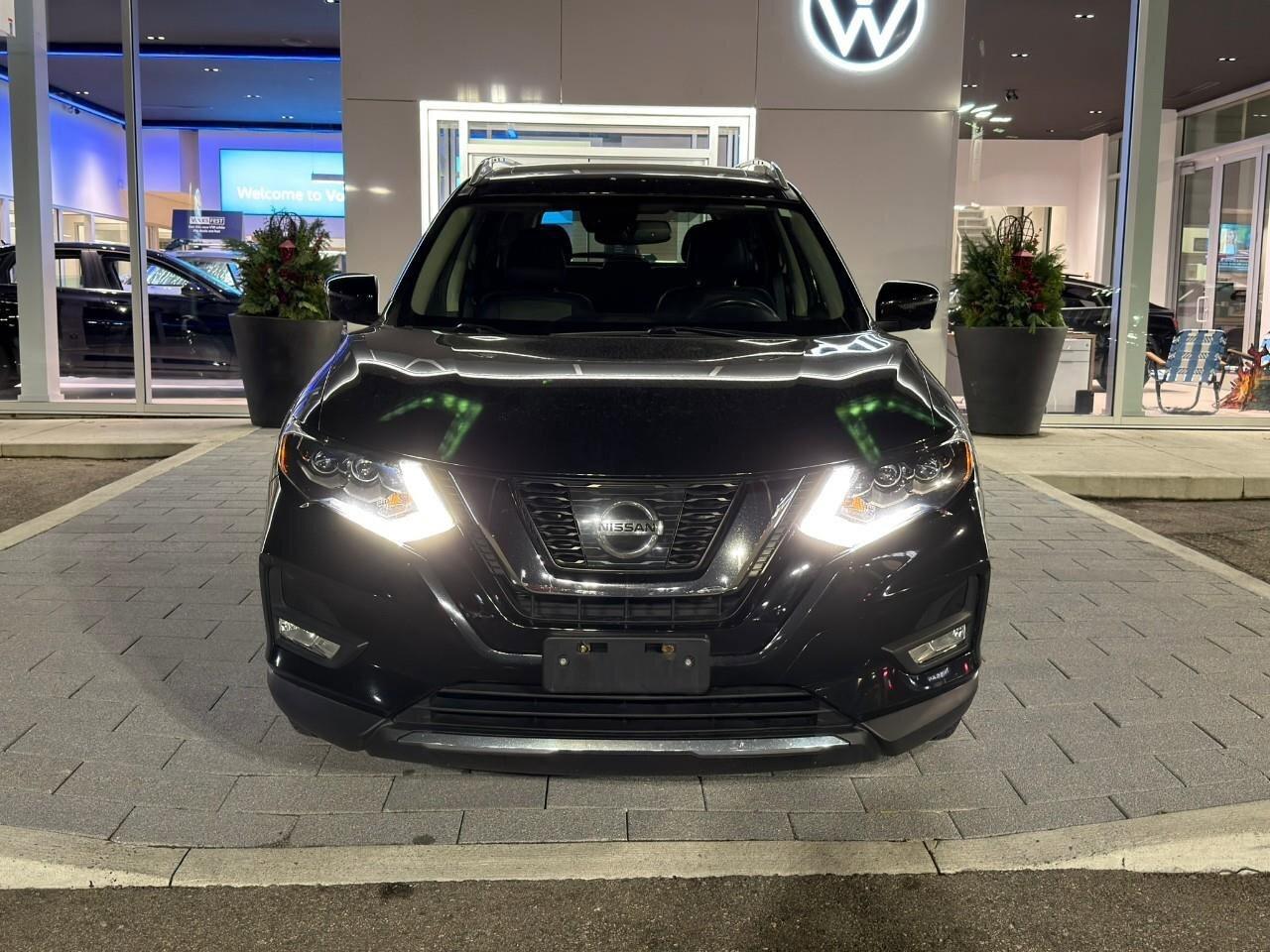 2017 Nissan Rogue SL PlatinumCERTIFIED AS-TRADED, AWD, SUNROOF, NAVI Photo