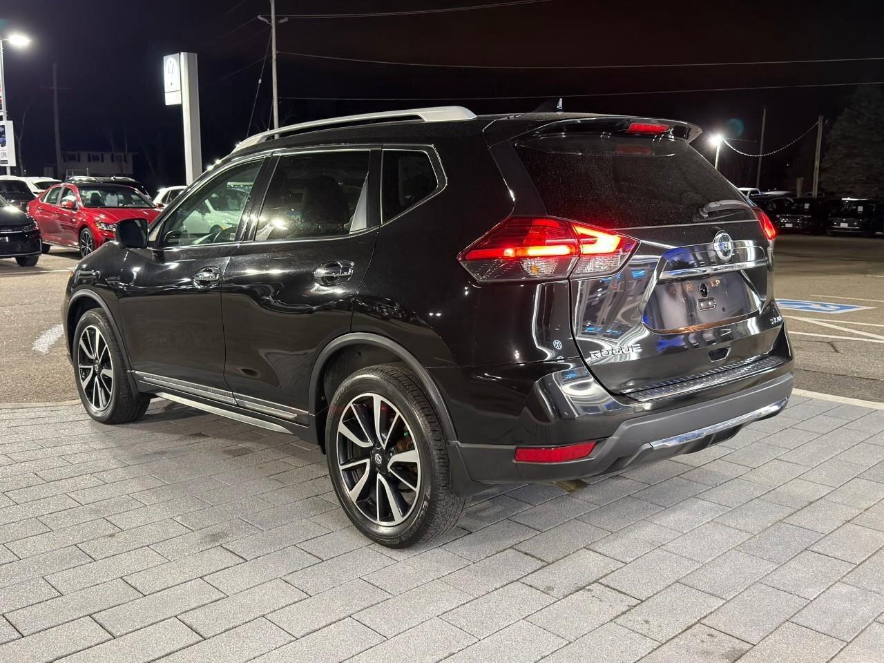 2017 Nissan Rogue SL PlatinumCERTIFIED AS-TRADED, AWD, SUNROOF, NAVI Photo