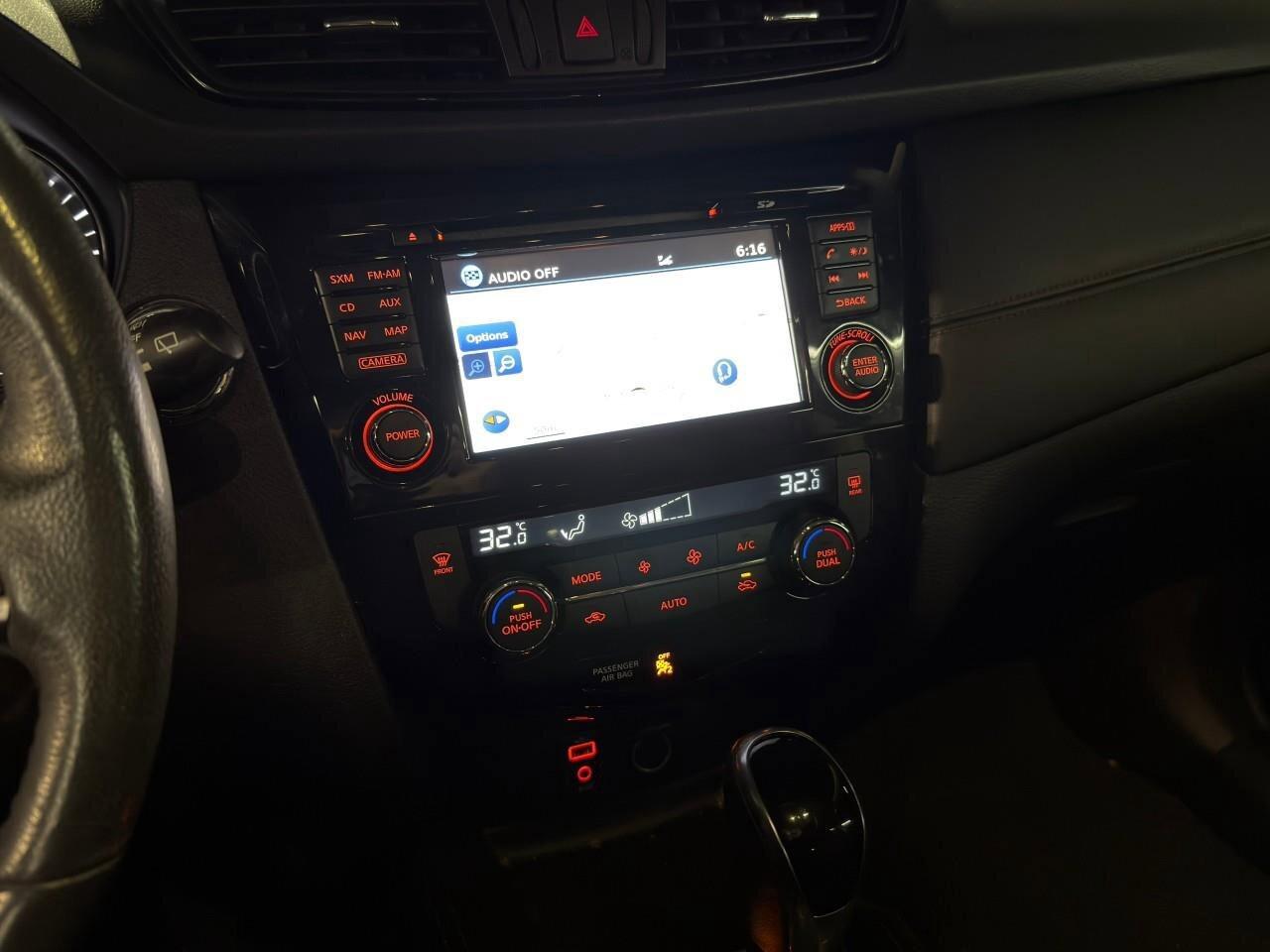 2017 Nissan Rogue SL PlatinumCERTIFIED AS-TRADED, AWD, SUNROOF, NAVI Photo