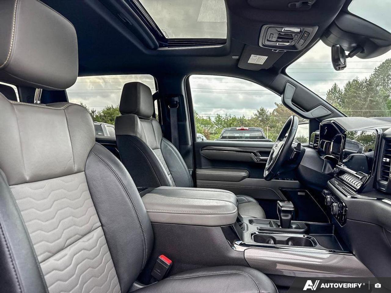 2023 Chevrolet Silverado 1500 ZR2   RUNNING BOARDS, TONNEAU COVER. Photo
