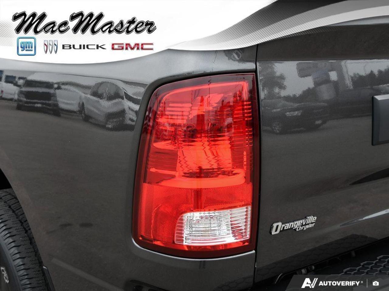 2022 RAM 1500 Classic ExpressBLACK EXPRESS, NIGHT, HEMI, CREW, 4X4, TOW Photo