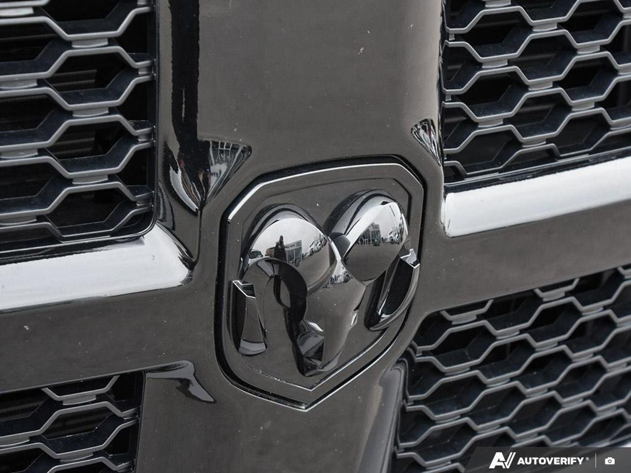 2022 RAM 1500 Classic ExpressBLACK EXPRESS, NIGHT, HEMI, CREW, 4X4, TOW Photo