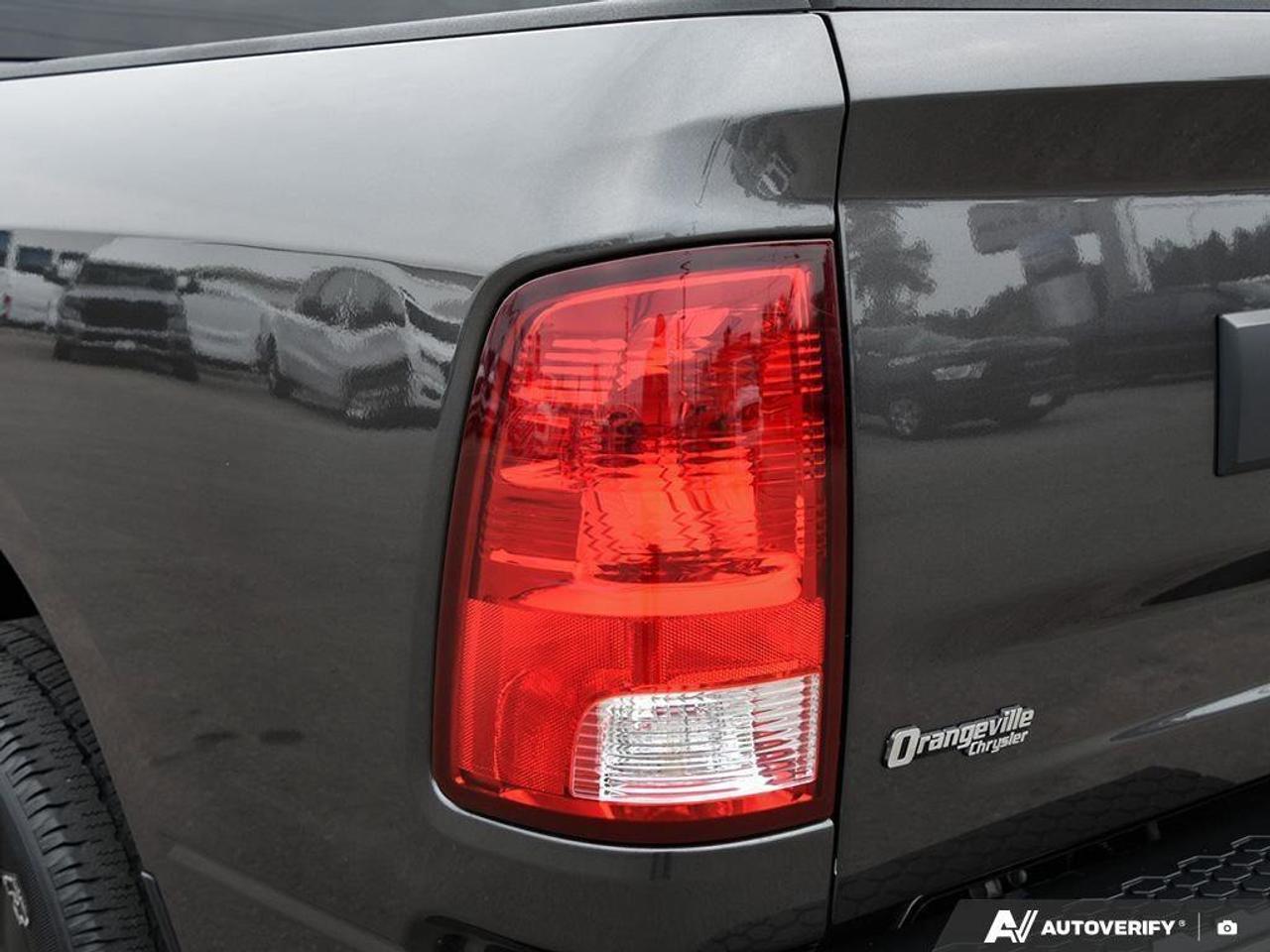 2022 RAM 1500 Classic ExpressBLACK EXPRESS, NIGHT, HEMI, CREW, 4X4, TOW Photo