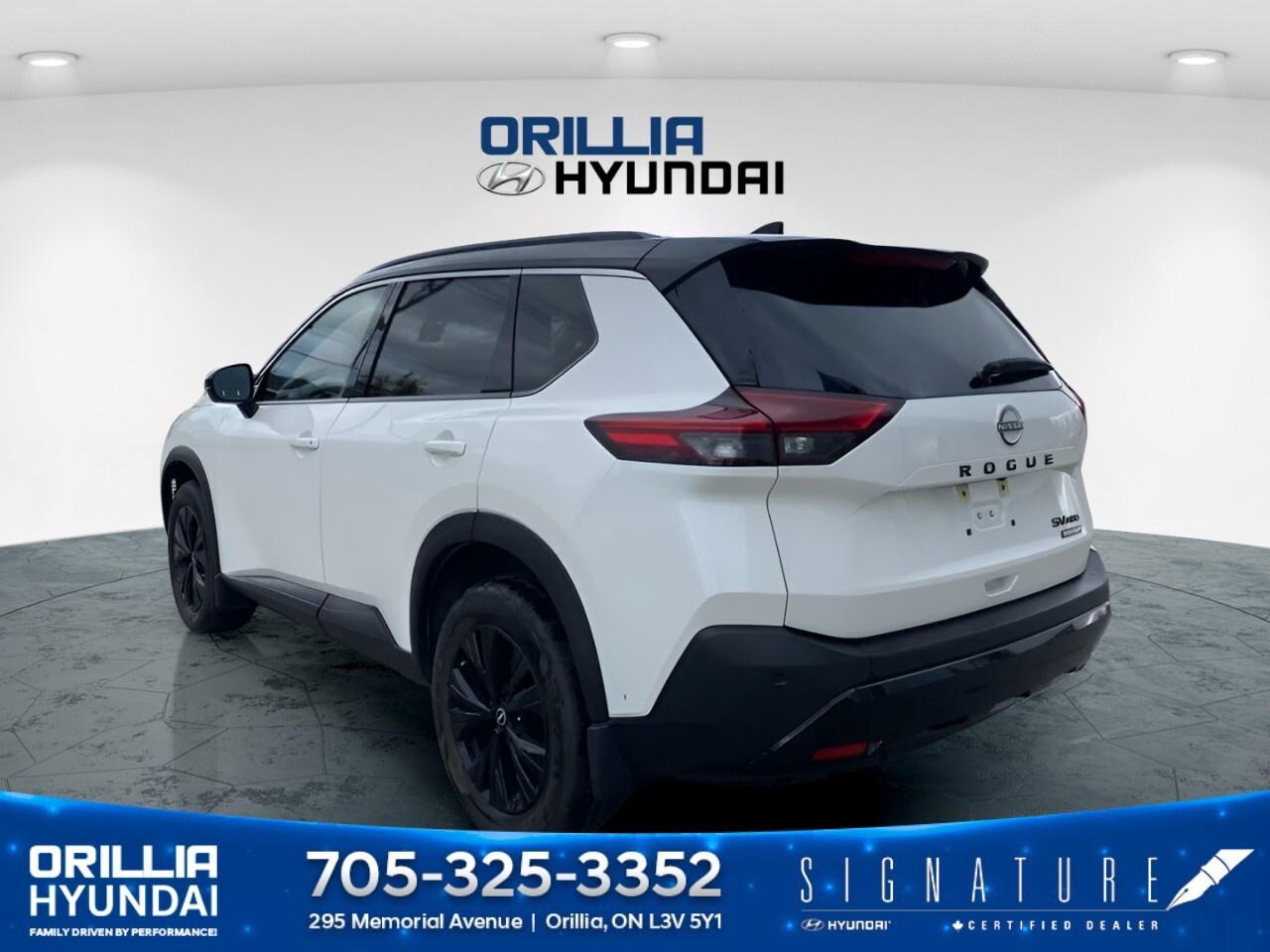 2023 Nissan Rogue AWD SV Midnight Edition Photo2