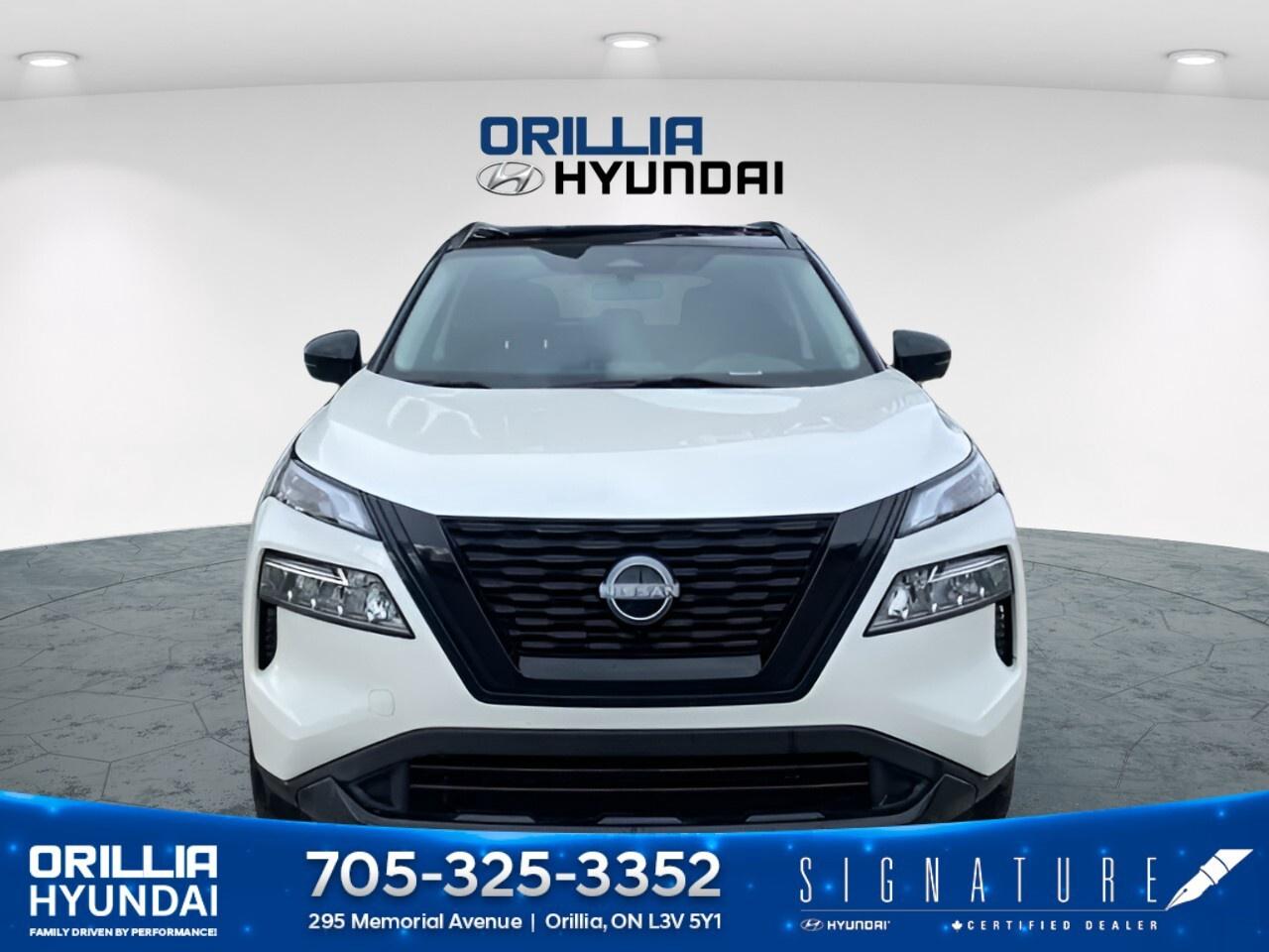 2023 Nissan Rogue AWD SV Midnight Edition Photo