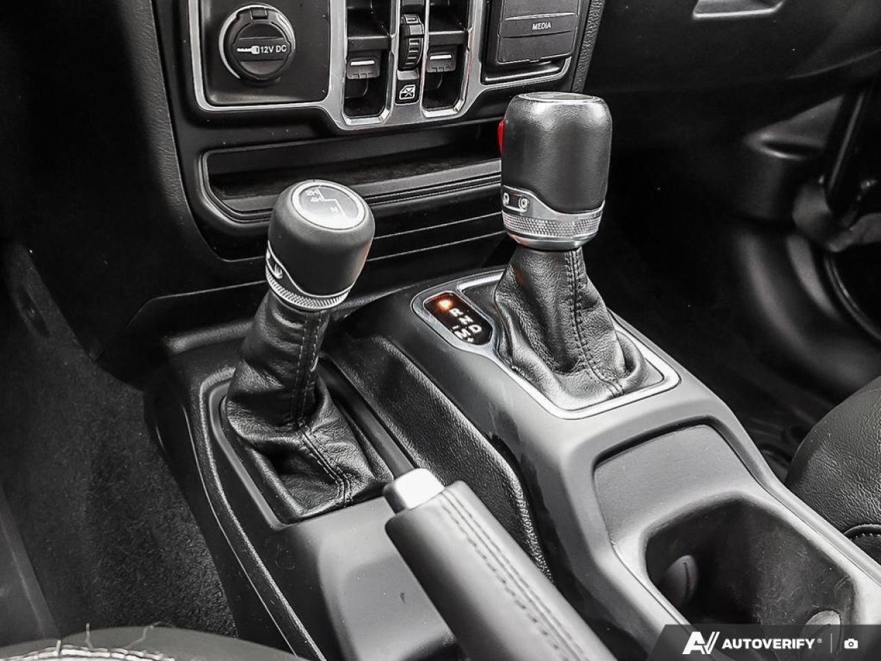 2023 Jeep Wrangler Sahara AltitudeSAHARA ALTITUDE, 4X4, 2.0T, NAV, HT Photo