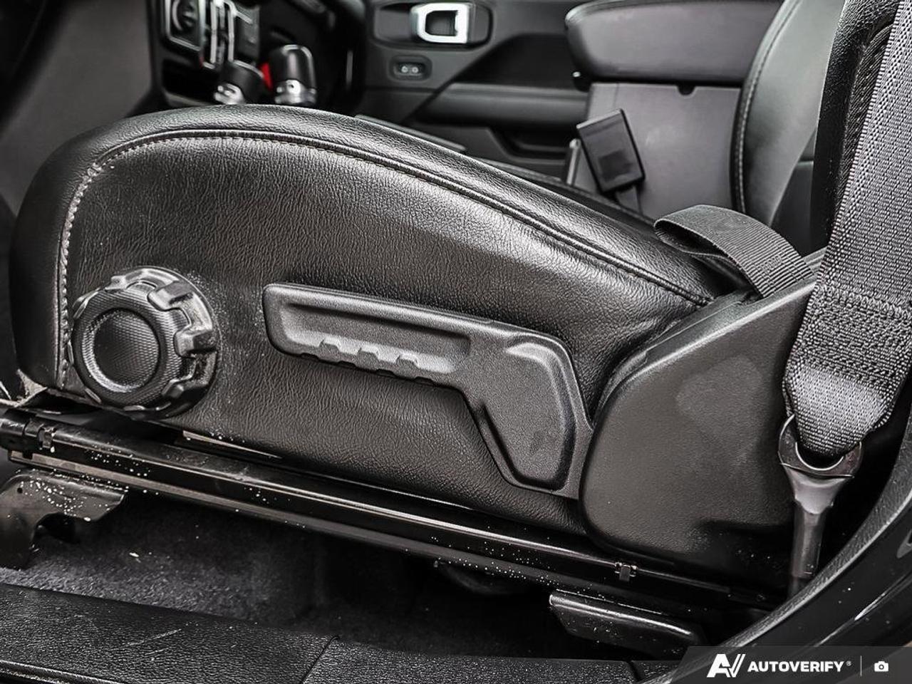 2023 Jeep Wrangler Sahara AltitudeSAHARA ALTITUDE, 4X4, 2.0T, NAV, HT Photo