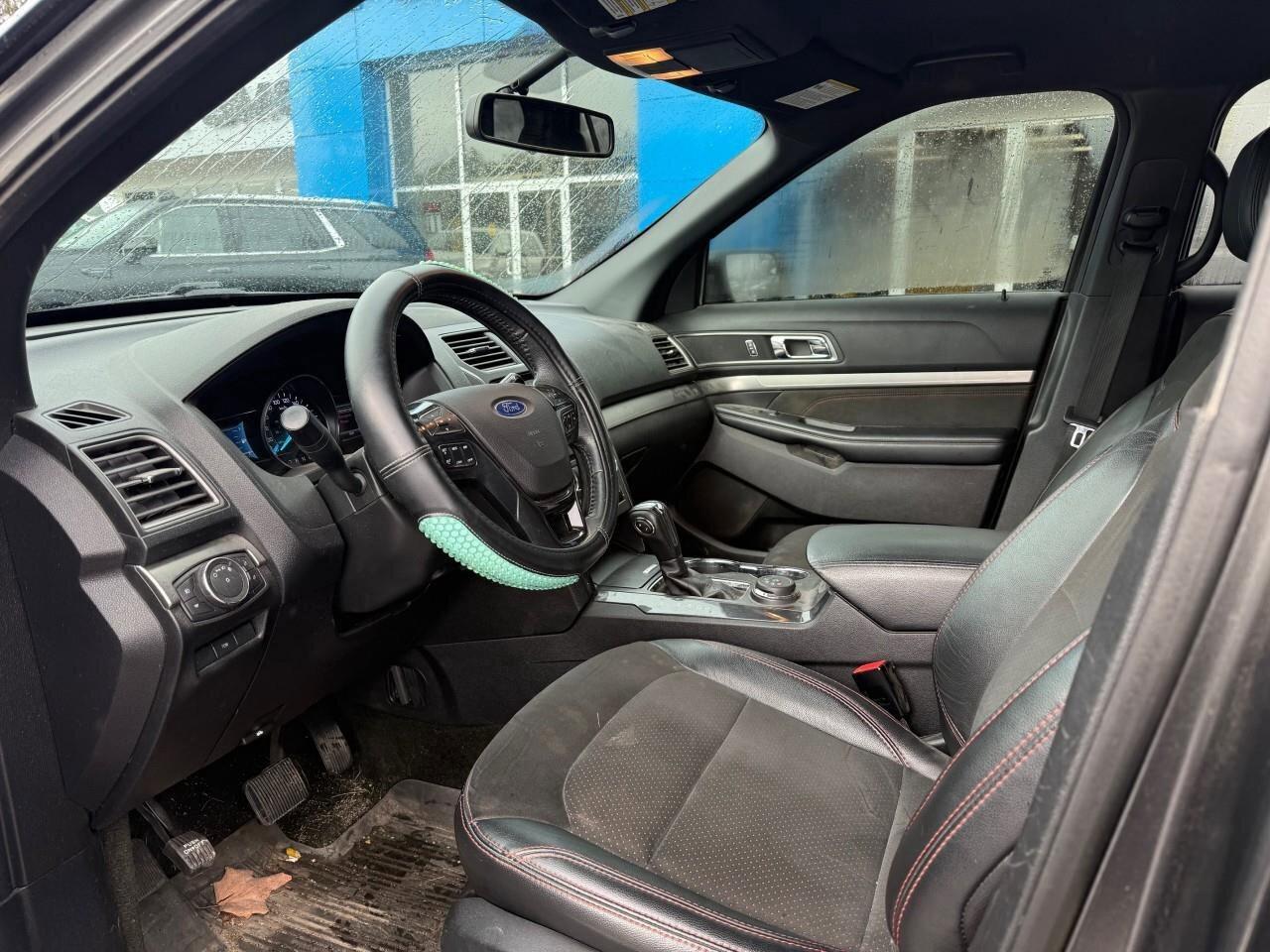 2018 Ford Explorer XLT   7 PASSENGER SEATING   ALL WEATHER MATS Photo