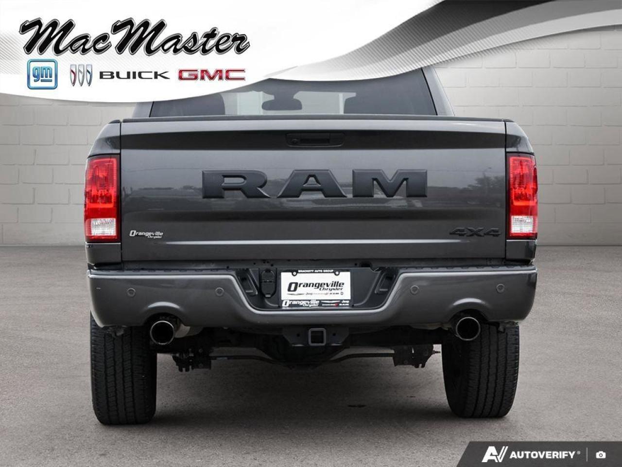 2022 RAM 1500 Classic ExpressBLACK EXPRESS, NIGHT, HEMI, CREW, 4X4, TOW Photo4