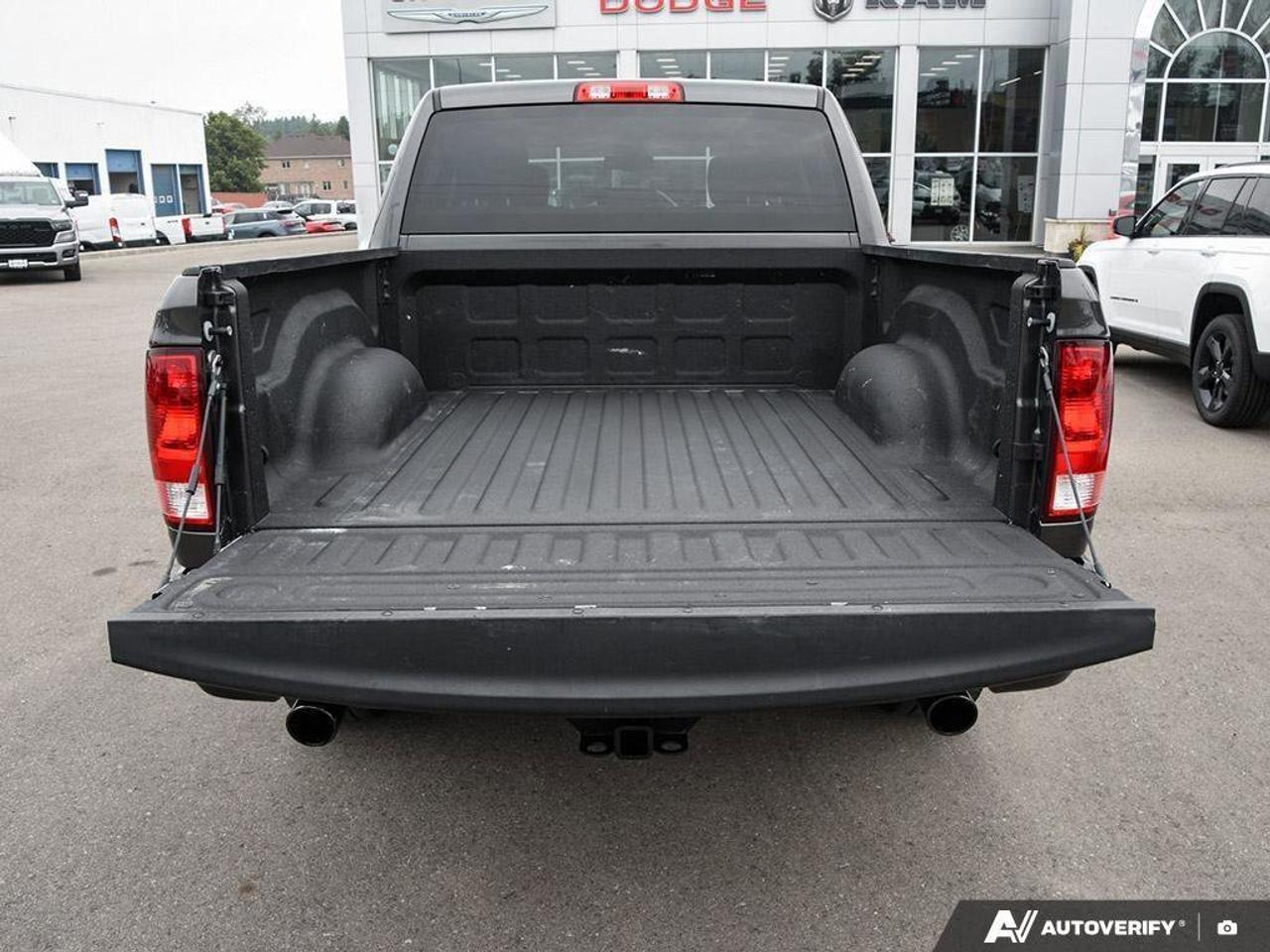 2022 RAM 1500 Classic ExpressBLACK EXPRESS, NIGHT, HEMI, CREW, 4X4, TOW Photo