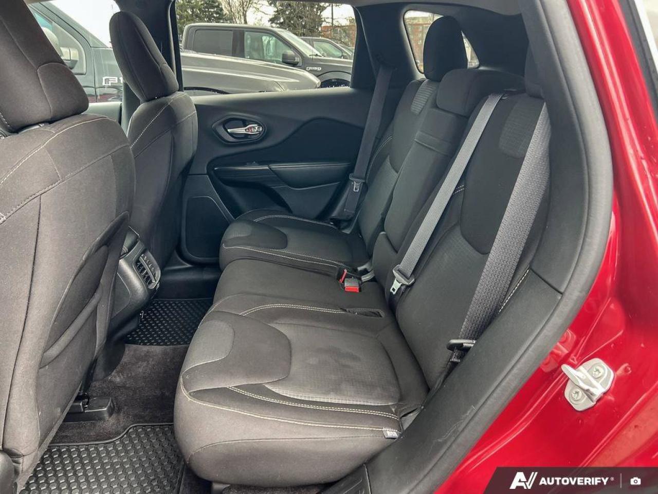 2016 Jeep Cherokee North   NAV   V6   HTD STEERING WHEEL NAV   V6   H Photo