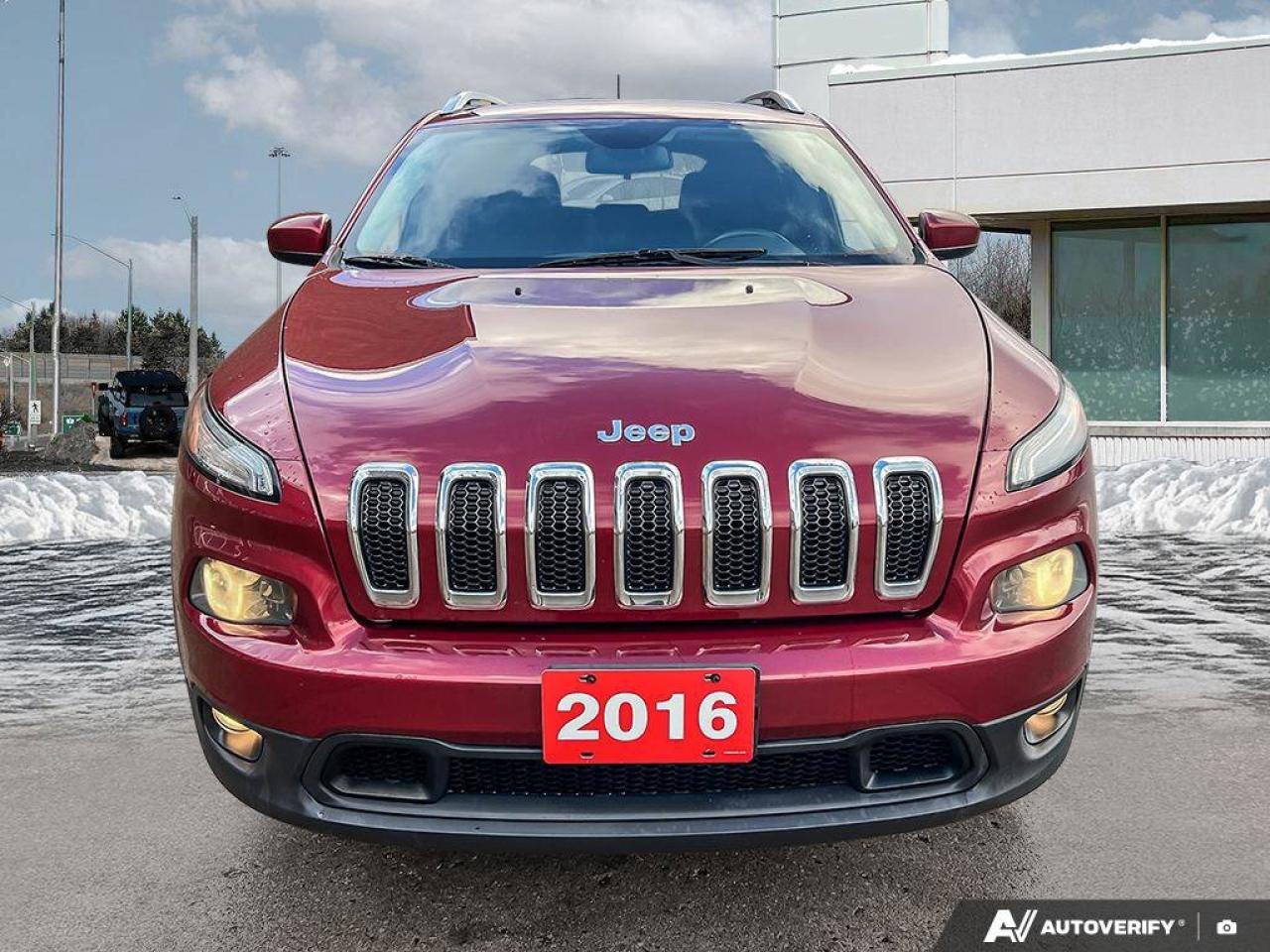 2016 Jeep Cherokee North   NAV   V6   HTD STEERING WHEEL NAV   V6   H Photo2