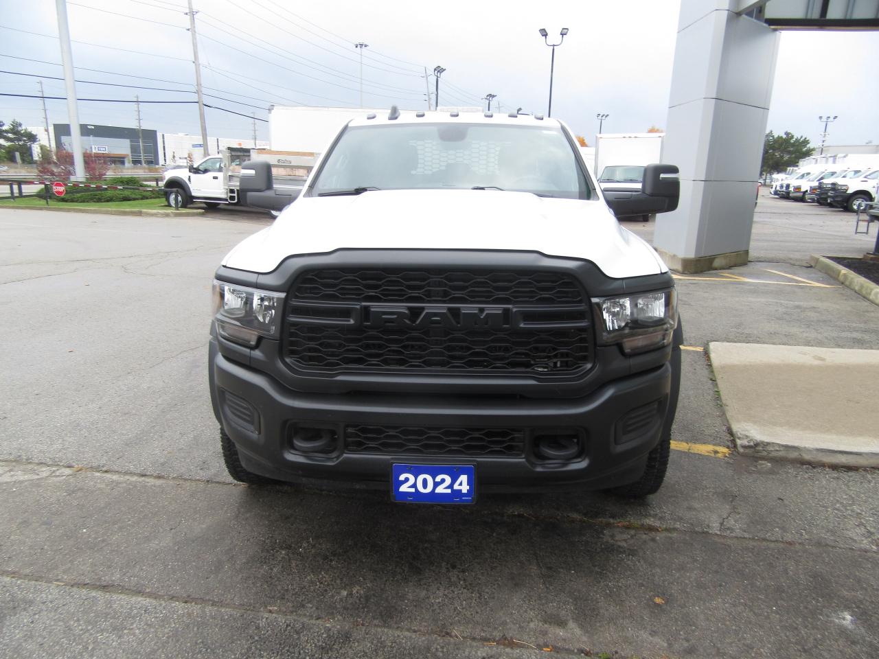 2024 RAM 5500 4X4 DIESEL CREW CAB FLAT DECK GOOSE NECK Photo