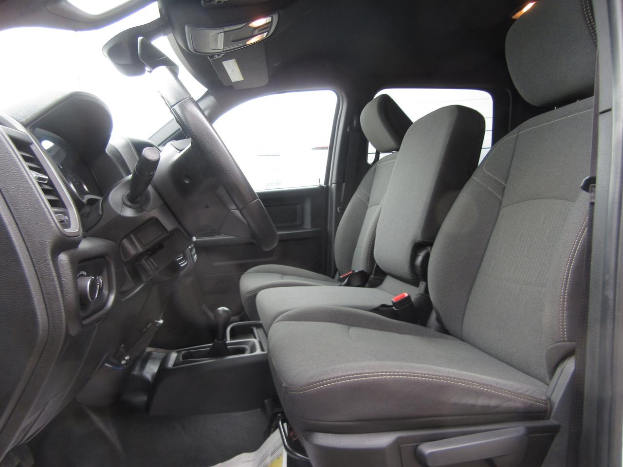 2024 RAM 5500 4X4 DIESEL CREW CAB 12 FT  FLAT DECK / GOOSE NECK Photo