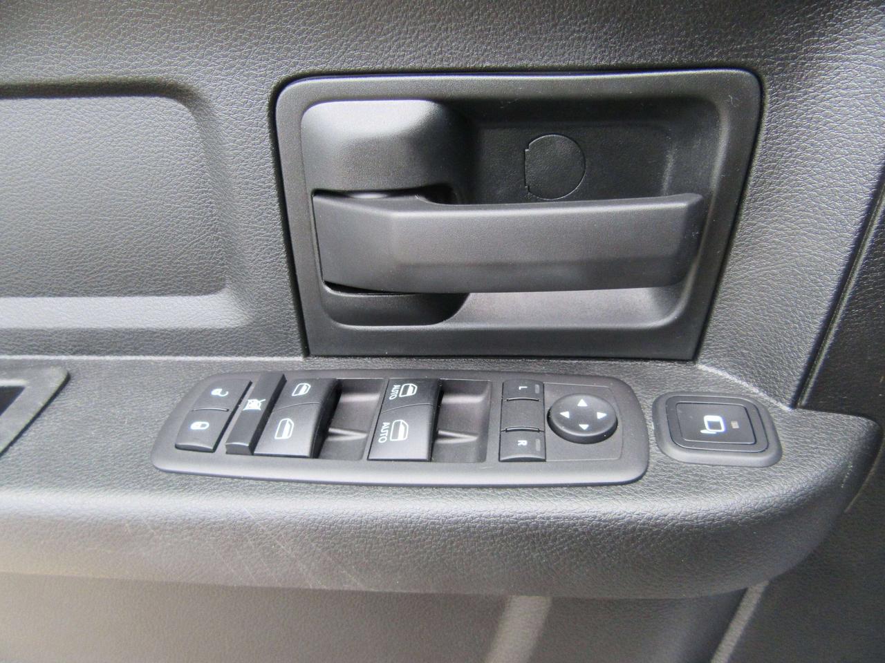 2024 RAM 5500 4X4 DIESEL CREW CAB 12 FT  FLAT DECK / GOOSE NECK Photo