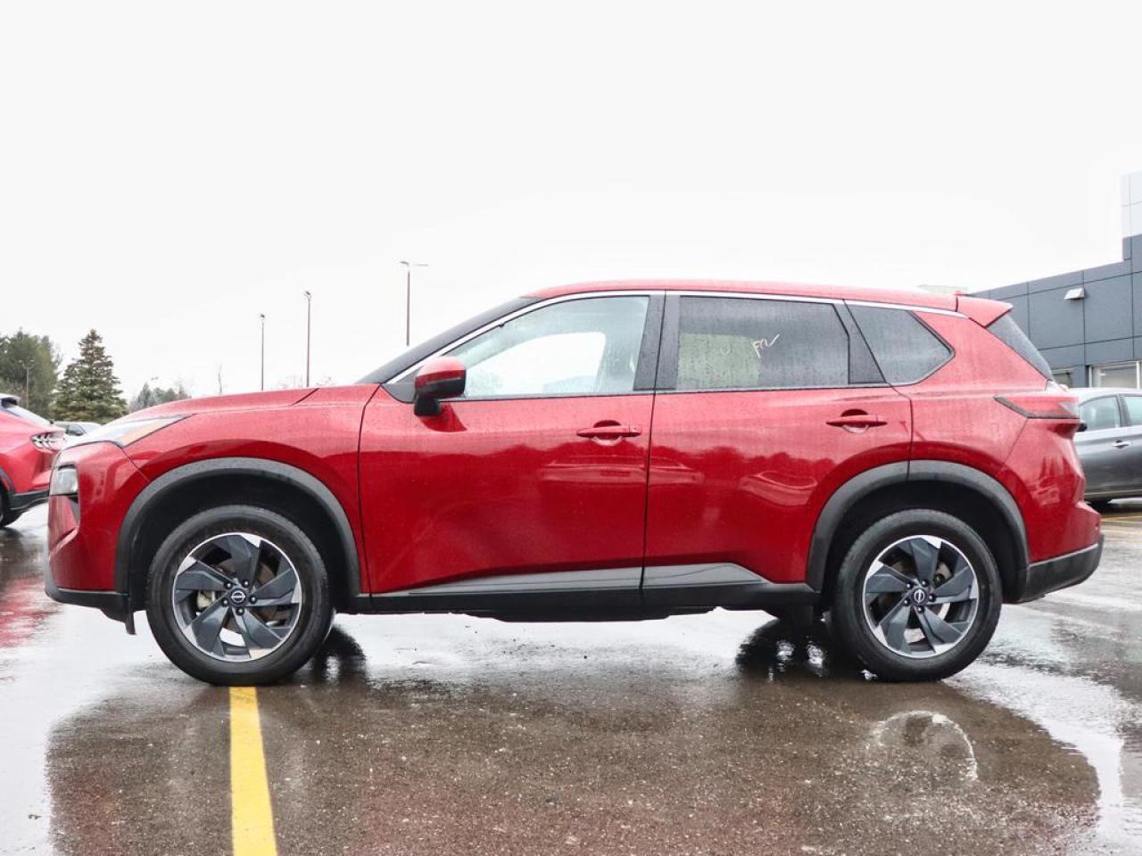 2024 Nissan Rogue SV Moonroof  - Moonroof -  Power Liftgate Photo4