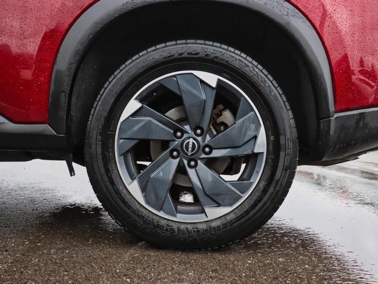 2024 Nissan Rogue SV Moonroof  - Moonroof -  Power Liftgate Photo
