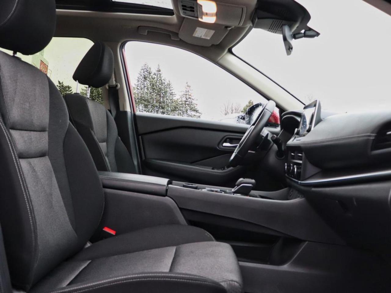 2024 Nissan Rogue SV Moonroof  - Moonroof -  Power Liftgate Photo