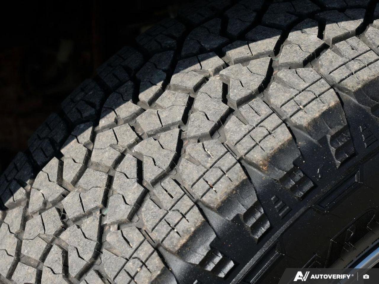 2021 GMC Sierra 1500 DenaliDENALI, CREW, 4X4, 5.3L, NAV, ROOF, 1-OWNER! Photo