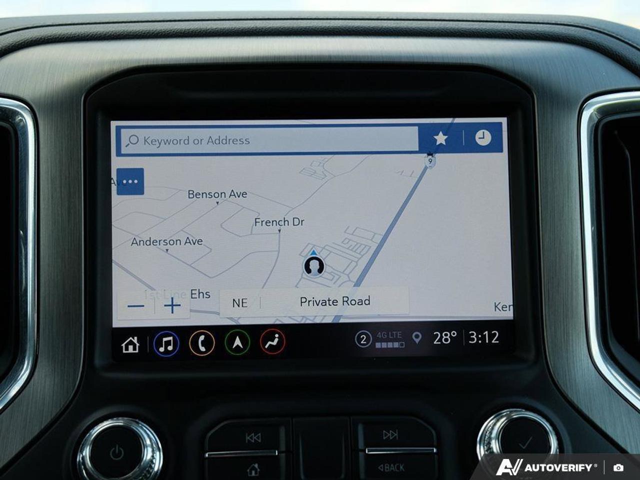 2021 GMC Sierra 1500 DenaliDENALI, CREW, 4X4, 5.3L, NAV, ROOF, 1-OWNER! Photo