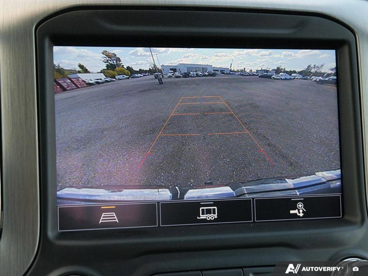 2021 GMC Sierra 1500 DenaliDENALI, CREW, 4X4, 5.3L, NAV, ROOF, 1-OWNER! Photo