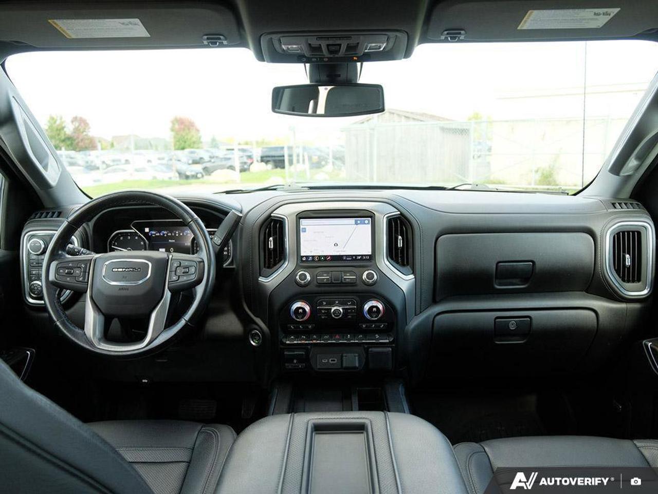 2021 GMC Sierra 1500 DenaliDENALI, CREW, 4X4, 5.3L, NAV, ROOF, 1-OWNER! Photo