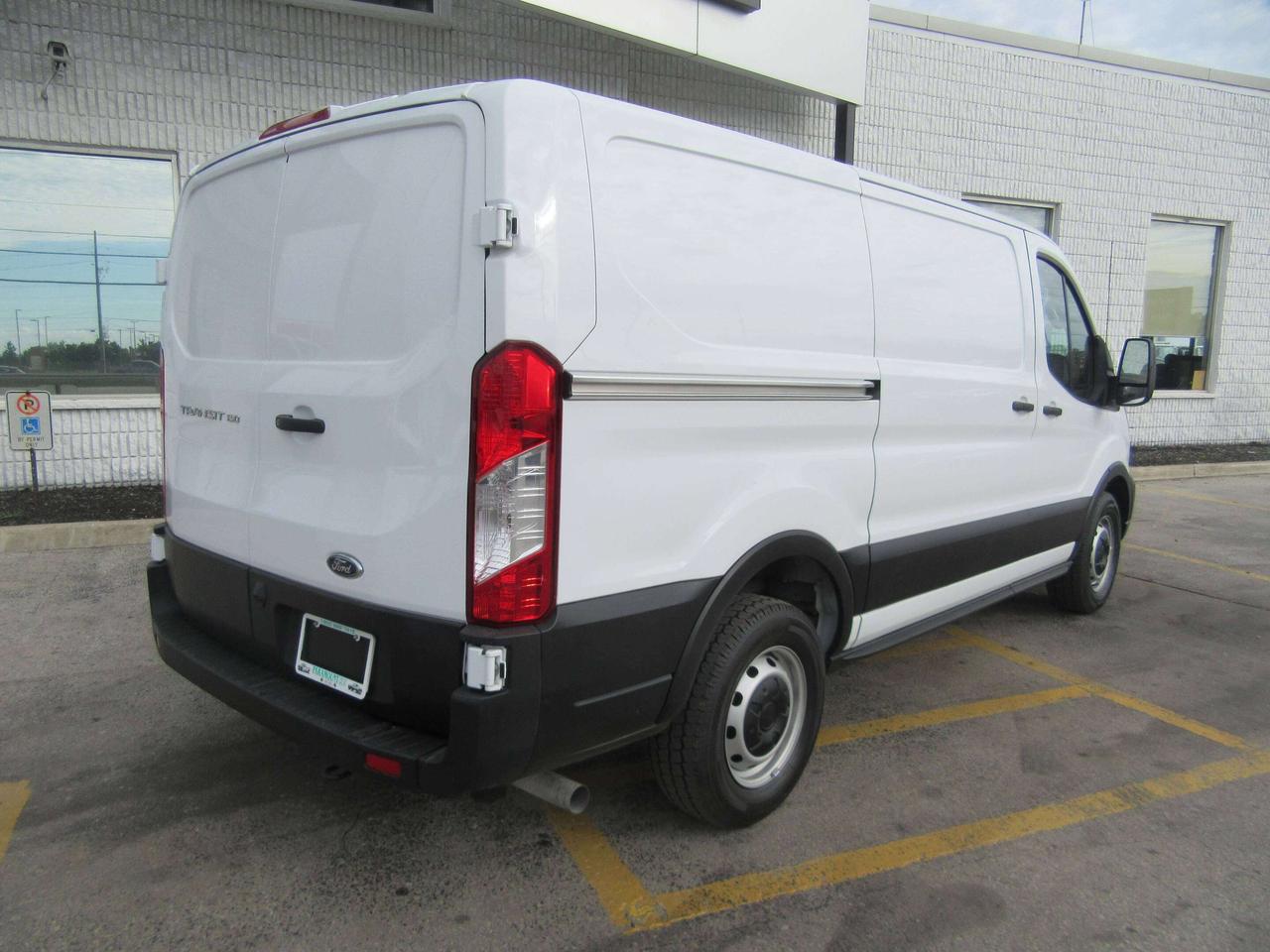 2025 Ford Transit Cargo Van T-150 LOWROOF 130” WB CARGO VAN Photo3