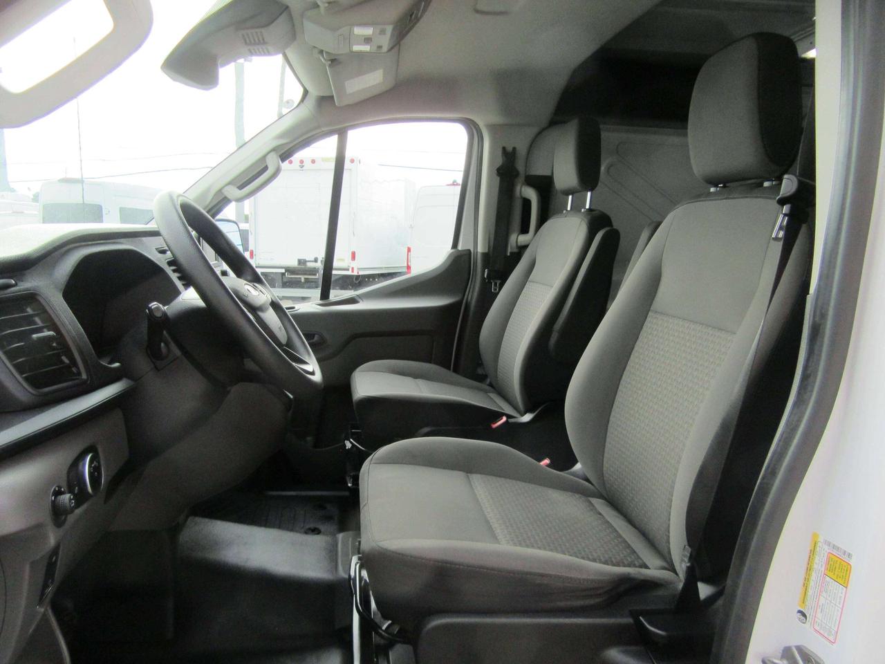2025 Ford Transit Cargo Van T-150 LOWROOF 130” WB CARGO VAN Photo