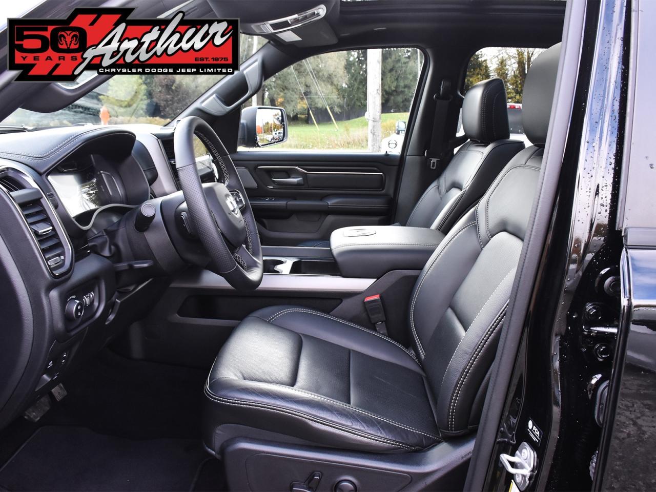 2025 RAM 1500 SPORT NIGHT CREW CAB 4X4 Photo