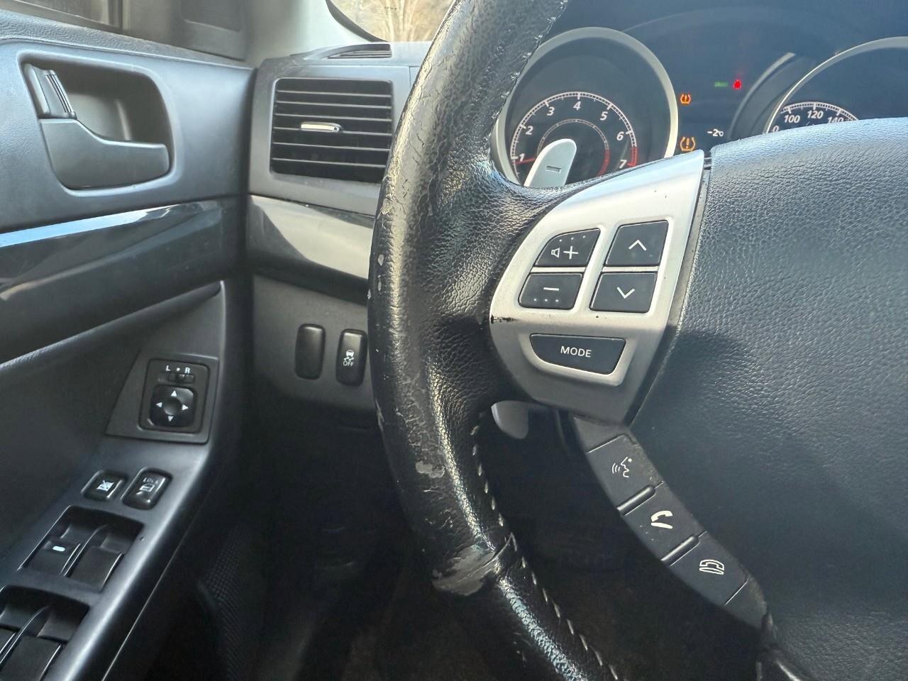 2017 Mitsubishi Lancer ES   SLICK AND SHARP Photo