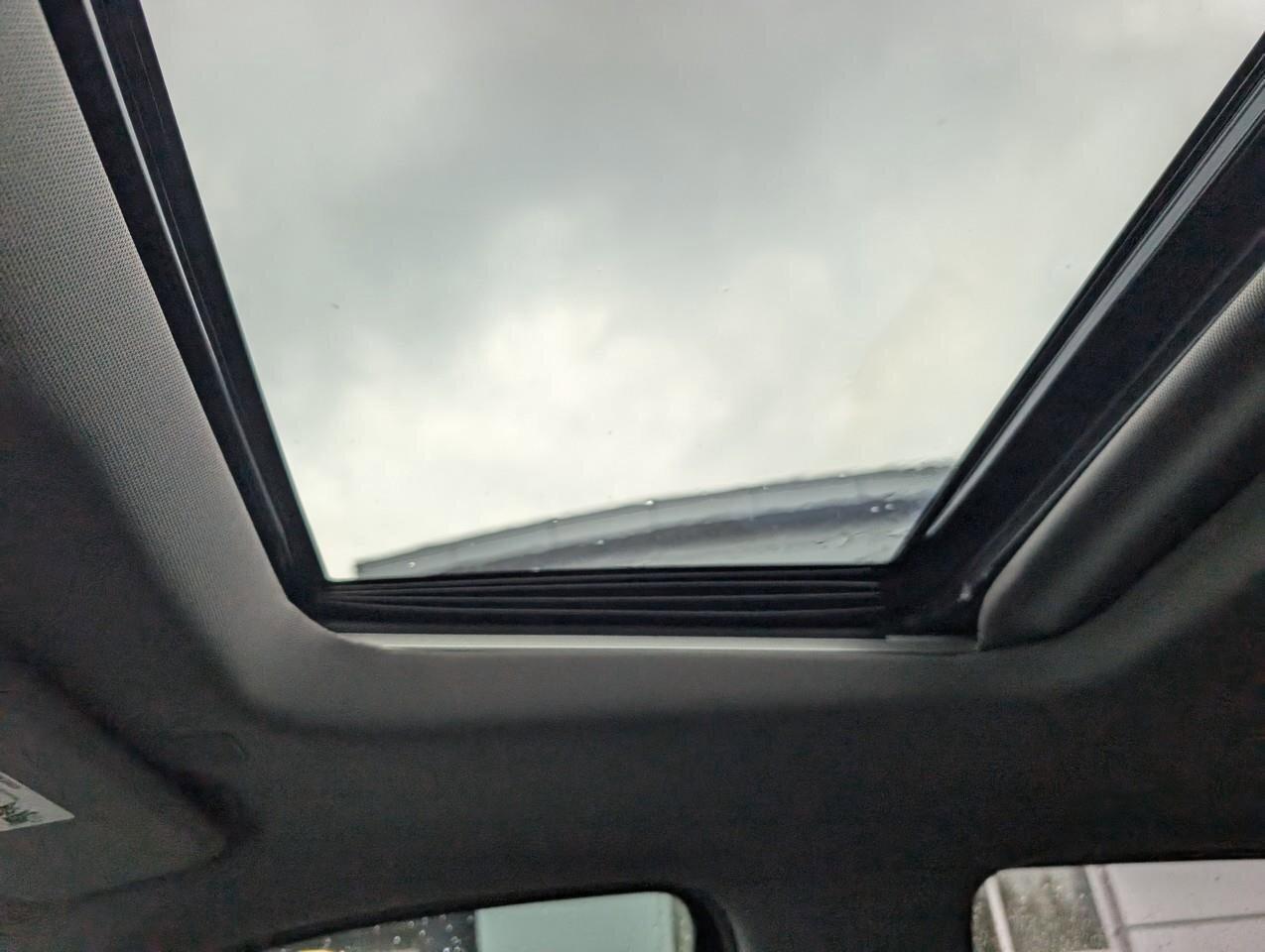 2021 GMC Sierra 1500 DenaliDENALI, CREW, 6.2L, 4X4, NAV, ROOF, HEATED/C Photo