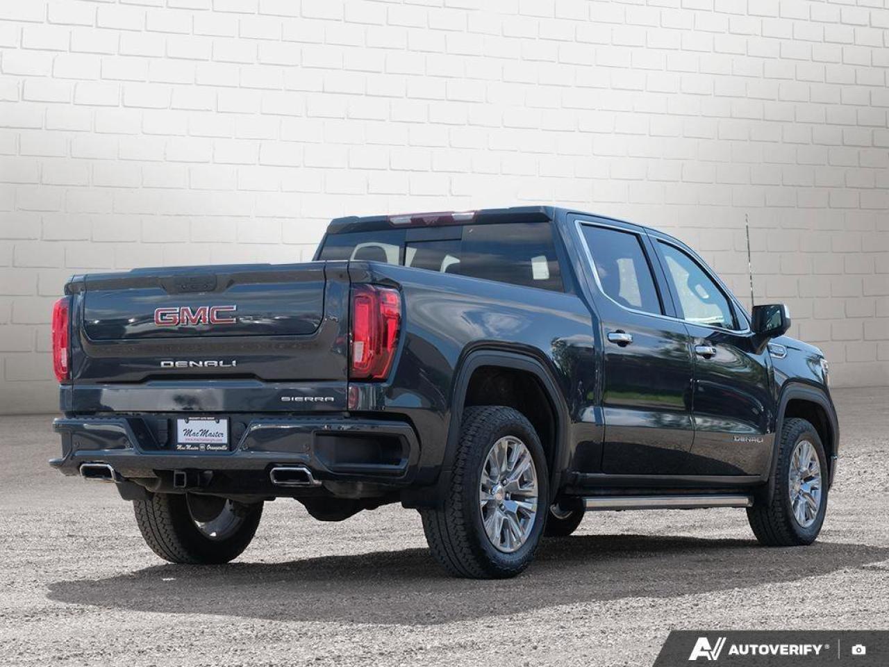 2021 GMC Sierra 1500 DenaliDENALI, CREW, 6.2L, 4X4, NAV, ROOF, HEATED/C Photo