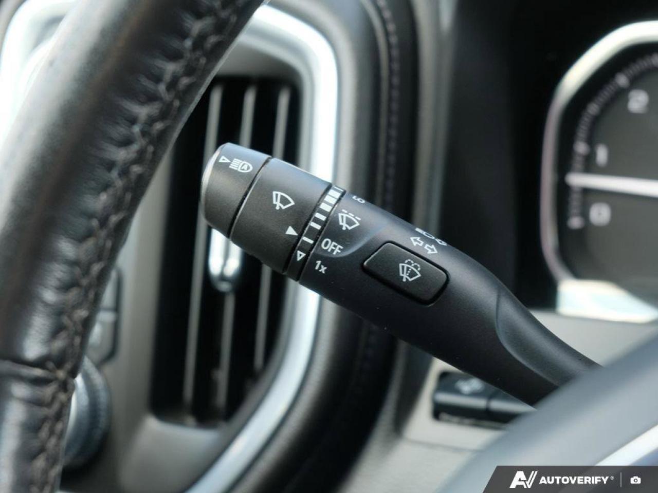 2021 GMC Sierra 1500 DenaliDENALI, CREW, 6.2L, 4X4, NAV, ROOF, HEATED/C Photo