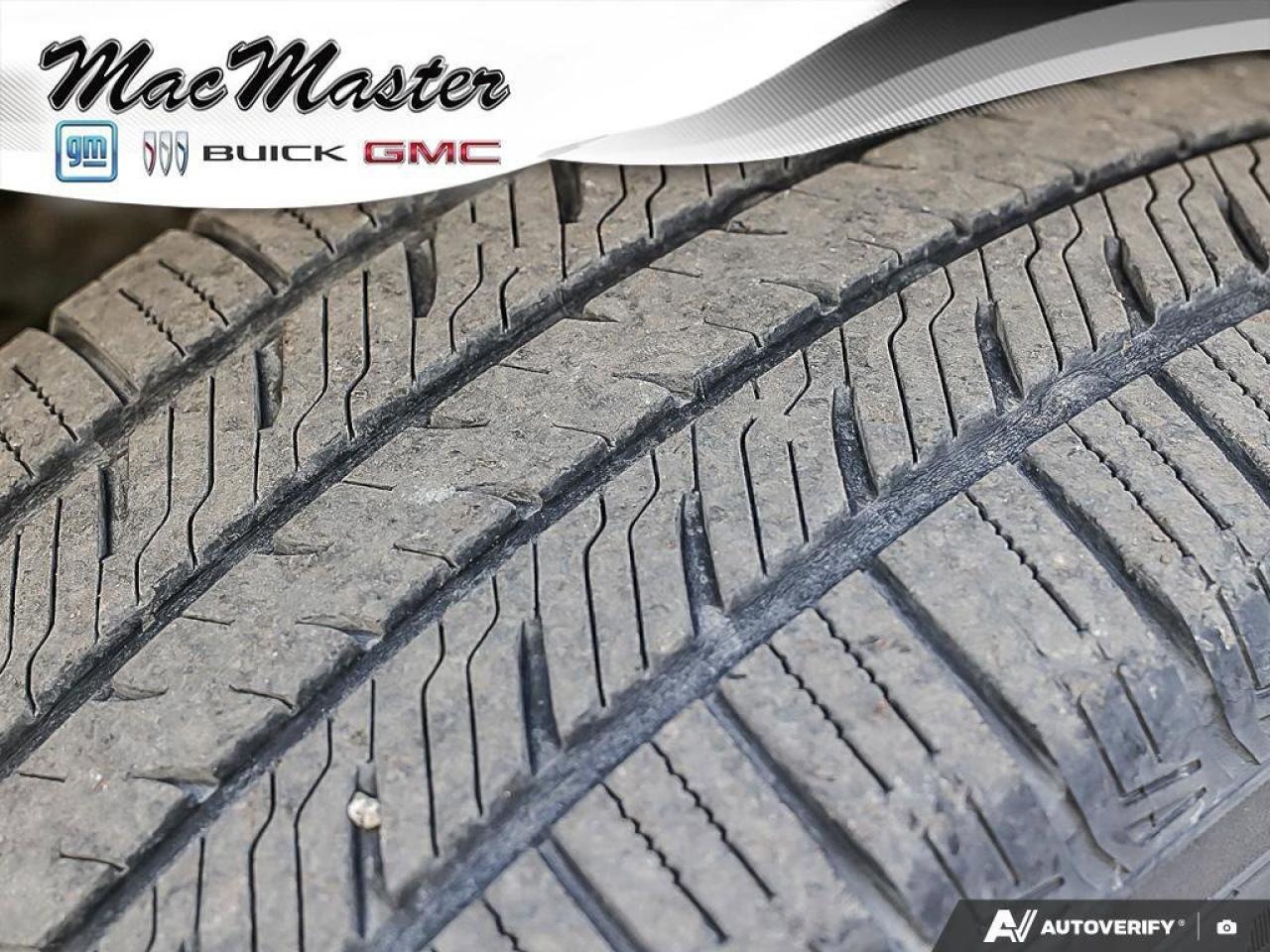 2015 Jeep Cherokee LatitudeNORTH, 4X4, V6, HEATED CLOTH, AS-TRADED! Photo